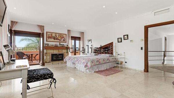 3-bedroom freehold villa in Estepona — photo 4 of 5