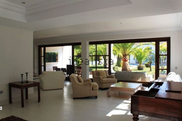 6-bedroom freehold villa in Marbella — photo 4 of 5