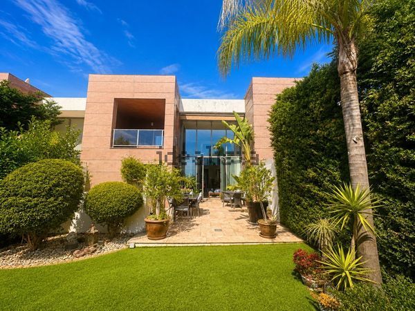 3-bedroom freehold villa in Benahavís — photo 3 of 5