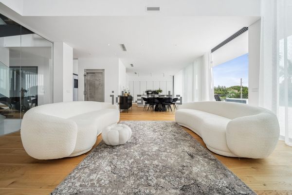6-bedroom freehold villa in Marbella — photo 2 of 5
