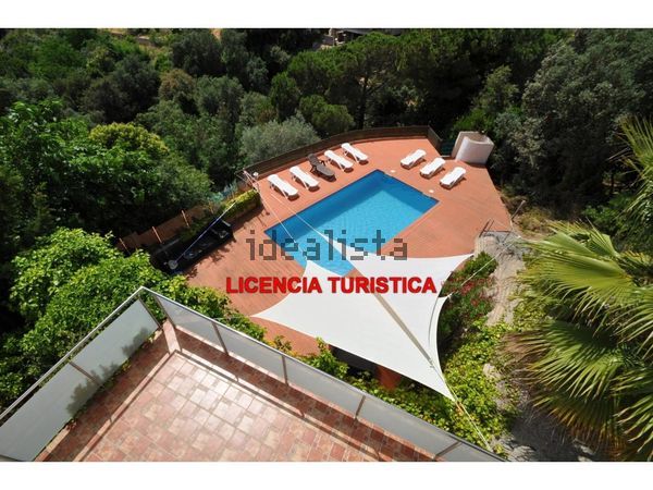 4-bedroom freehold villa in Lloret de Mar — photo 1 of 5