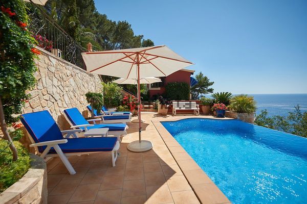 4-bedroom freehold villa in Andratx — photo 3 of 5