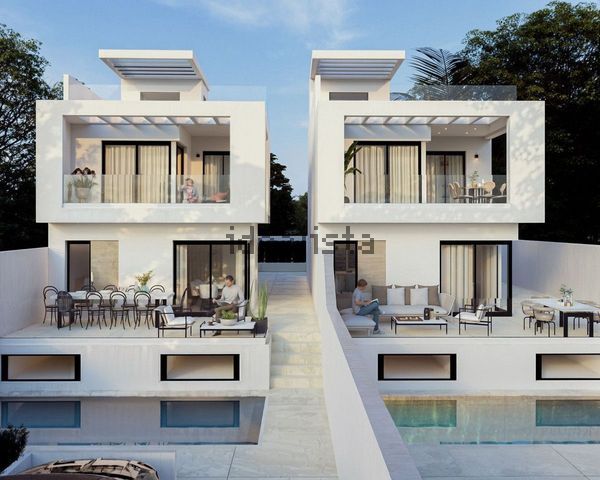 4-bedroom freehold villa in Nerja — photo 3 of 5
