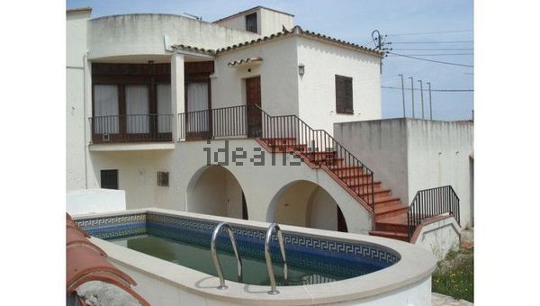 Detached house in Calle Vayreda, Eixample Residencial, L'Escala — image 3