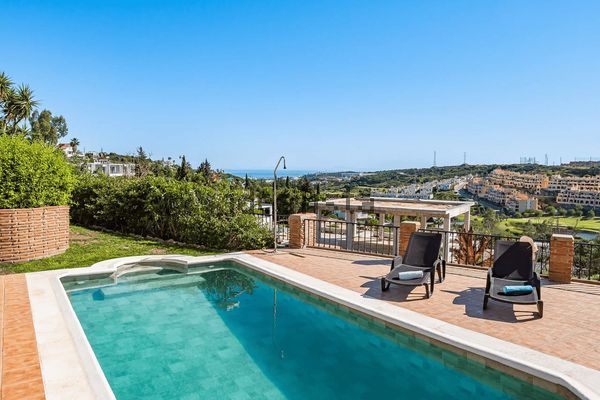 4-bedroom freehold villa in Estepona — photo 5 of 5
