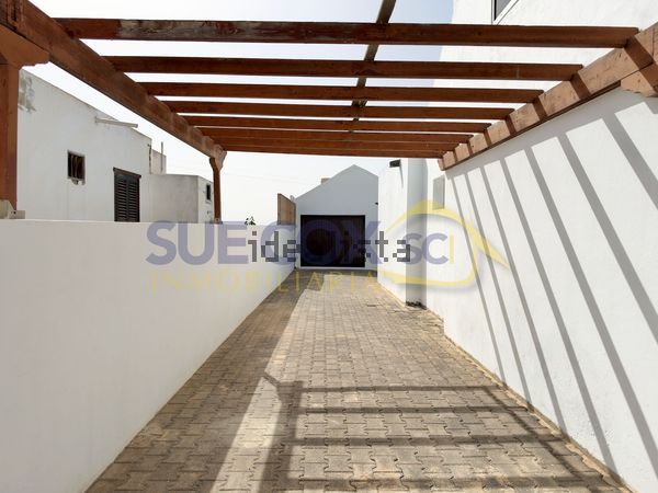 3-bedroom freehold villa in Teguise — photo 4 of 5