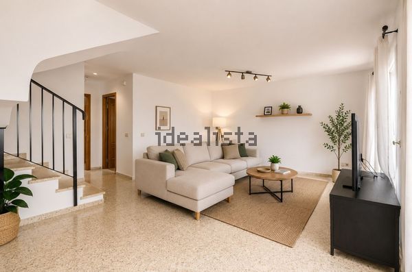3-bedroom freehold villa in Estepona — photo 2 of 5