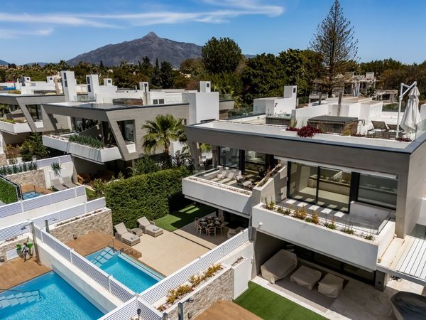 Semi-detached house in Calle Isabel Clara Eugenia, 15, Puerto Banús, Marbella — image 5