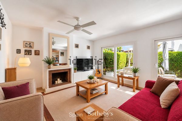 Semi-detached house in Avenida las Mimosas, Linda Vista-Nueva Alcántara-Cortijo Blanco, Marbella — image 3