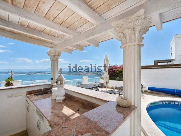 4-bedroom freehold villa in Roses — photo 1 of 5