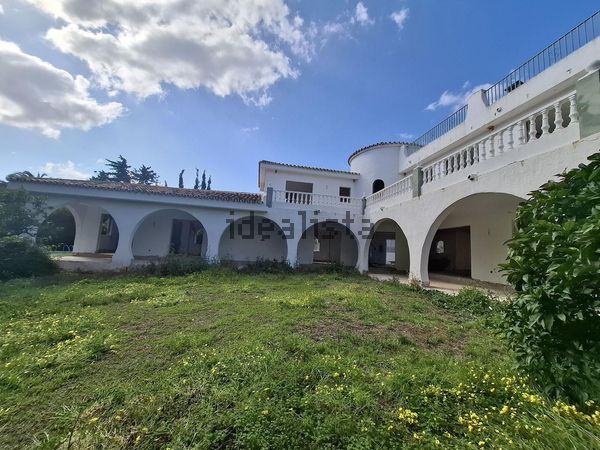 5-bedroom freehold villa in Marbella — photo 1 of 5