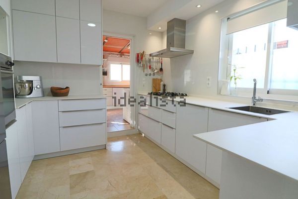 4-bedroom freehold villa in Estepona — photo 5 of 5