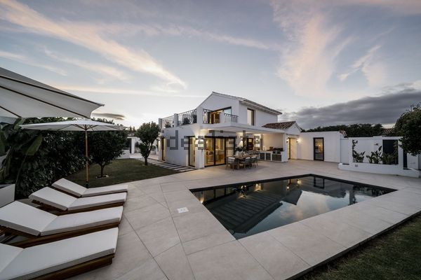 Detached house in Urbanización Linda Vista Playa, Linda Vista-Nueva Alcántara-Cortijo Blanco, Marbella — image 4