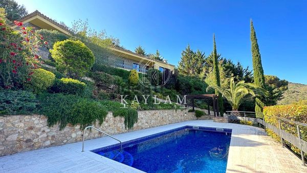 3-bedroom freehold villa in Castell-Platja d'Aro — photo 1 of 5