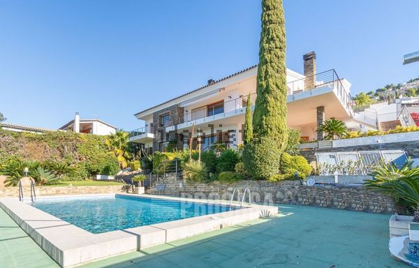 7-bedroom freehold villa in Roses — photo 2 of 5