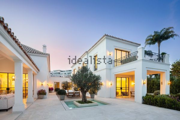 6-bedroom freehold villa in Marbella — photo 1 of 5