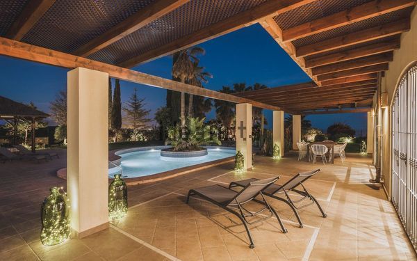 7-bedroom freehold villa in Estepona — photo 4 of 5