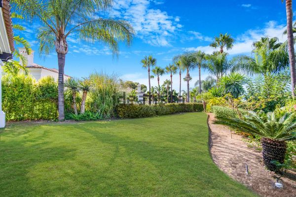 4-bedroom freehold villa in Marbella — photo 5 of 5