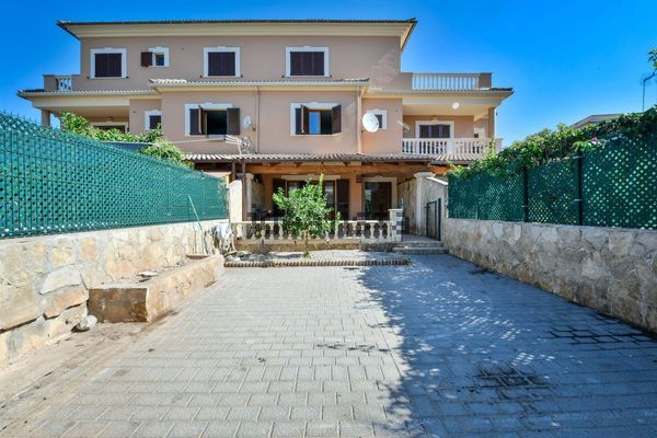 4-bedroom freehold villa in Alcúdia — photo 2 of 5