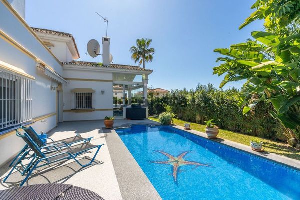 Detached house in Calle Ibiza, Marbesa, Marbella — image 4