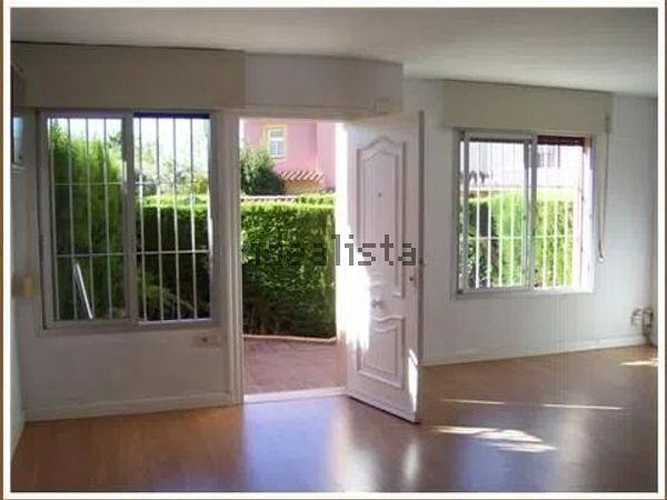 3-bedroom freehold villa in Estepona — photo 4 of 5