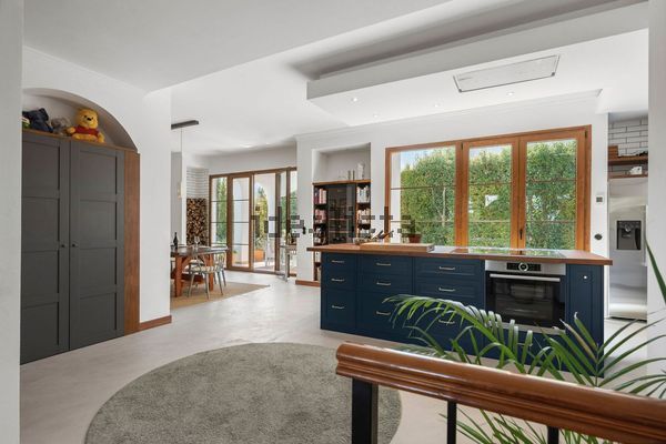 Detached house in Avenida de la Resina, La Concha-Resina Golf, Estepona — image 5
