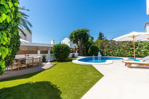 3-bedroom freehold villa in Marbella — photo 3 of 5