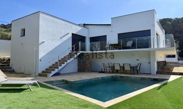3-bedroom freehold villa in Roses — photo 5 of 5