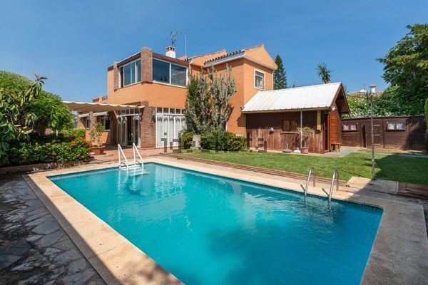 4-bedroom freehold villa in Marbella — photo 1 of 5