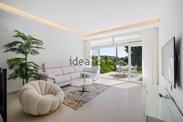 3-bedroom freehold villa in Marbella — photo 2 of 5