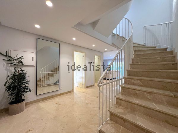 Terraced house in Calle Monte Biarritz, 32, Nueva Atalaya, Estepona — image 4