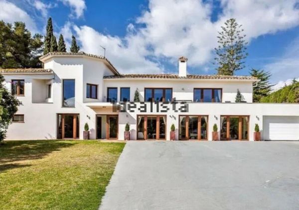 Detached house in Linda Vista-Nueva Alcántara-Cortijo Blanco, Marbella — image 3
