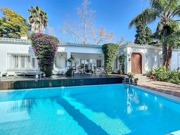 3-bedroom freehold villa in Marbella — photo 2 of 5