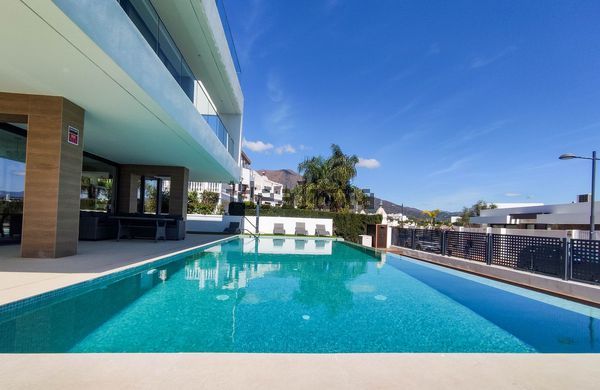 3-bedroom freehold villa in Estepona — photo 2 of 5