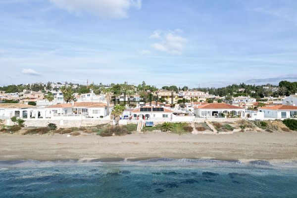4-bedroom freehold villa in Mijas — photo 1 of 5