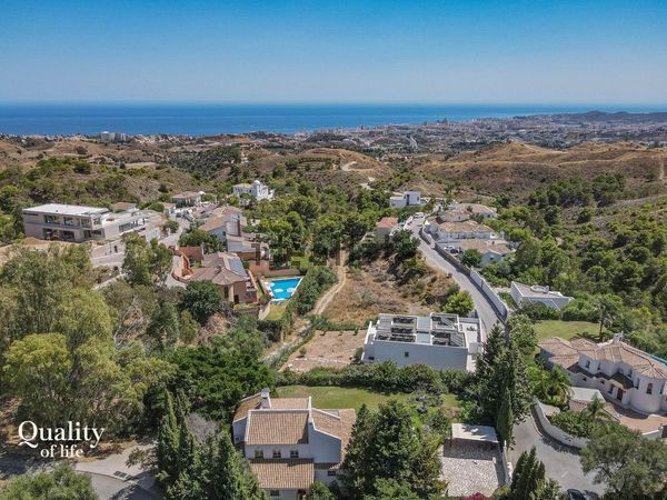 4-bedroom freehold villa in Mijas — photo 2 of 5
