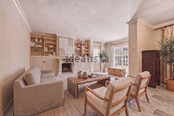 3-bedroom freehold villa in Marbella — photo 3 of 5