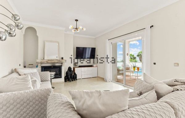 Detached house in Arrabal Deportivo Arroyo Vaquero, 35, Estepona Golf, Estepona — image 3