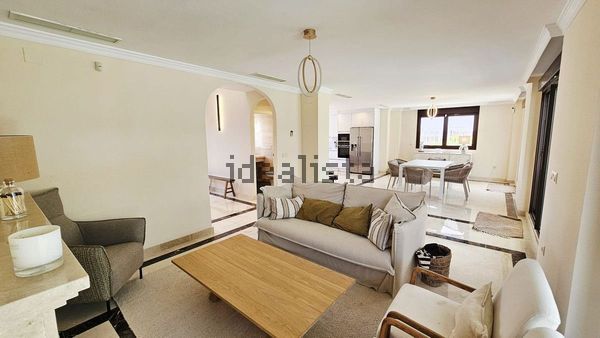3-bedroom freehold villa in Estepona — photo 5 of 5