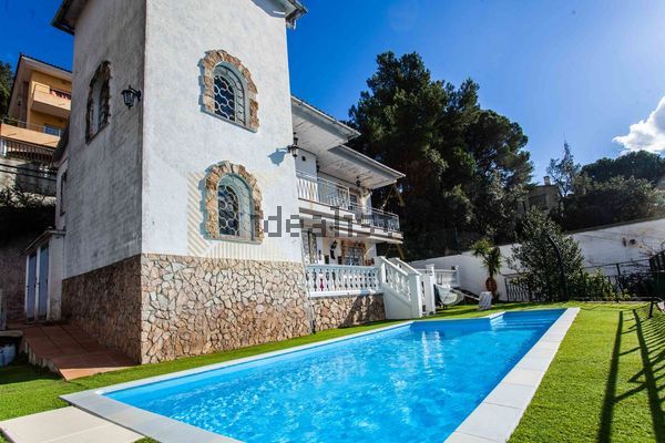4-bedroom freehold villa in Lloret de Mar — photo 2 of 5