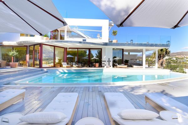 7-bedroom freehold villa in Marbella — photo 1 of 5