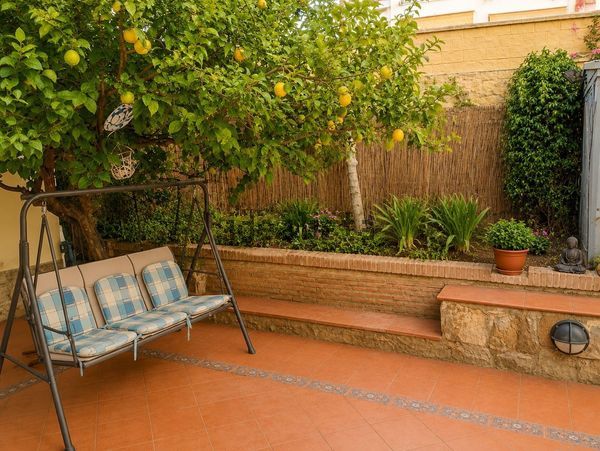4-bedroom freehold villa in Manilva — photo 2 of 5