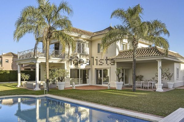 5-bedroom freehold villa in Marbella — photo 3 of 5