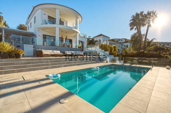4-bedroom freehold villa in Mijas — photo 3 of 5