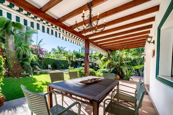 4-bedroom freehold villa in Marbella — photo 3 of 5