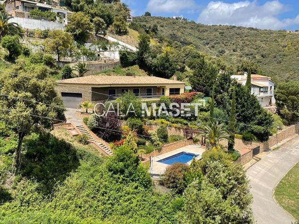3-bedroom freehold villa in Castell-Platja d'Aro — photo 2 of 5