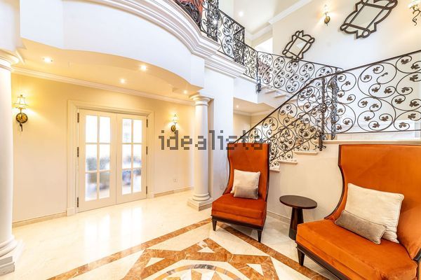 Detached house in Nueva Atalaya, Estepona — image 5