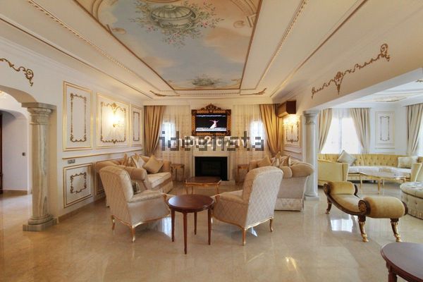 8-bedroom freehold villa in Marbella — photo 2 of 5