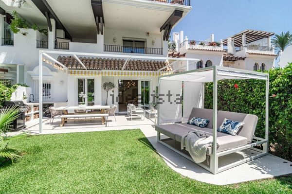 Terraced house in Linda Vista-Nueva Alcántara-Cortijo Blanco, Marbella — image 3