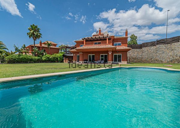 Detached house in Calle Sand, Santa Clara, Marbella — image 5